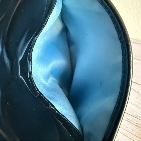 Coach Vintage Black Patent Leather Habdbag - Picture 11 of 16